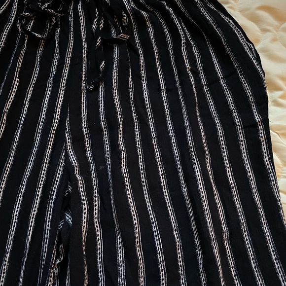 SHIP’ N SHORE womens flowing pants size medium - Picture 3 of 4